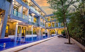 Rainforest Hotel By Nsun